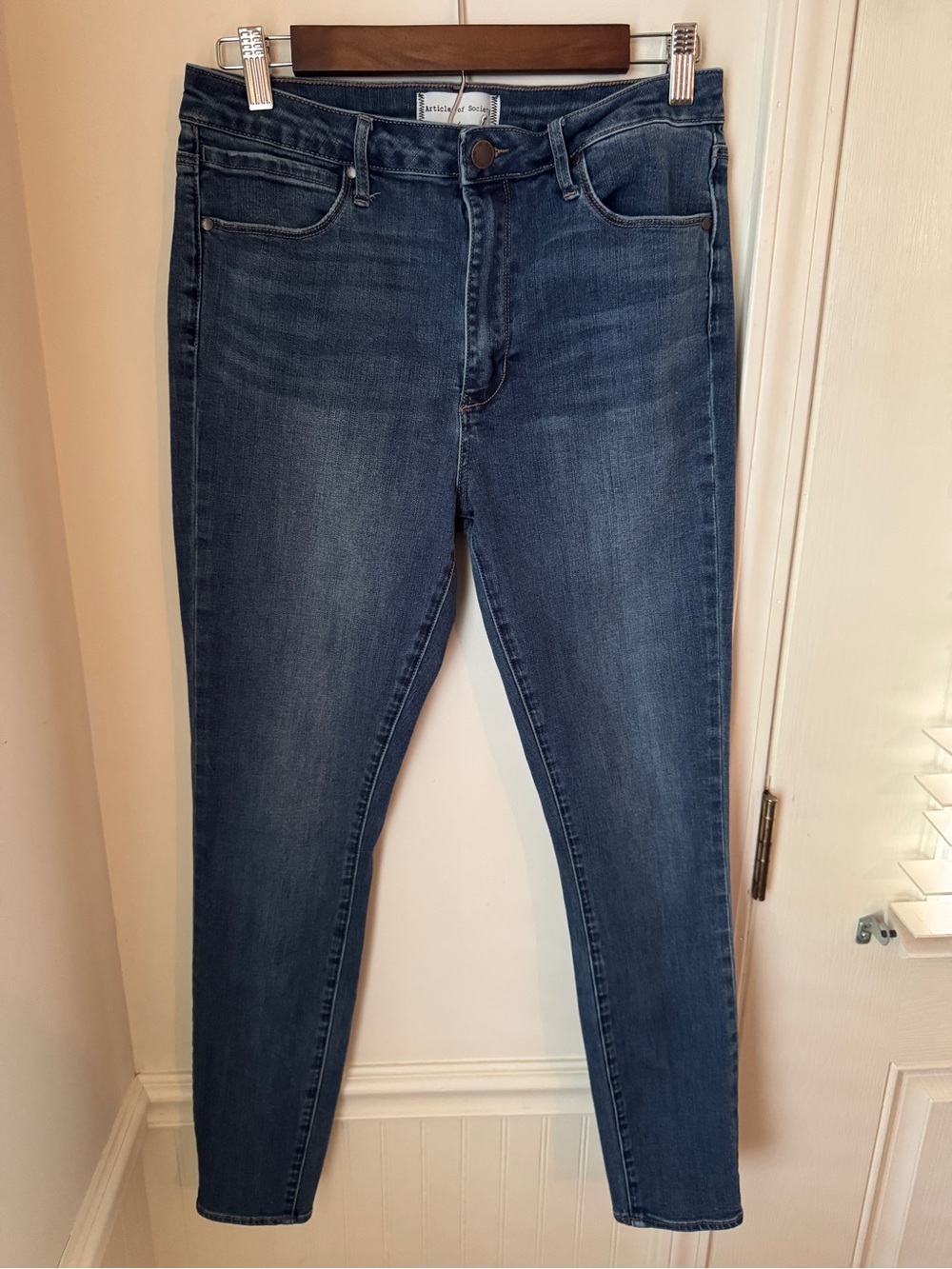 Articles Of Society Dark Blue Skinny Jeans Size 30‎